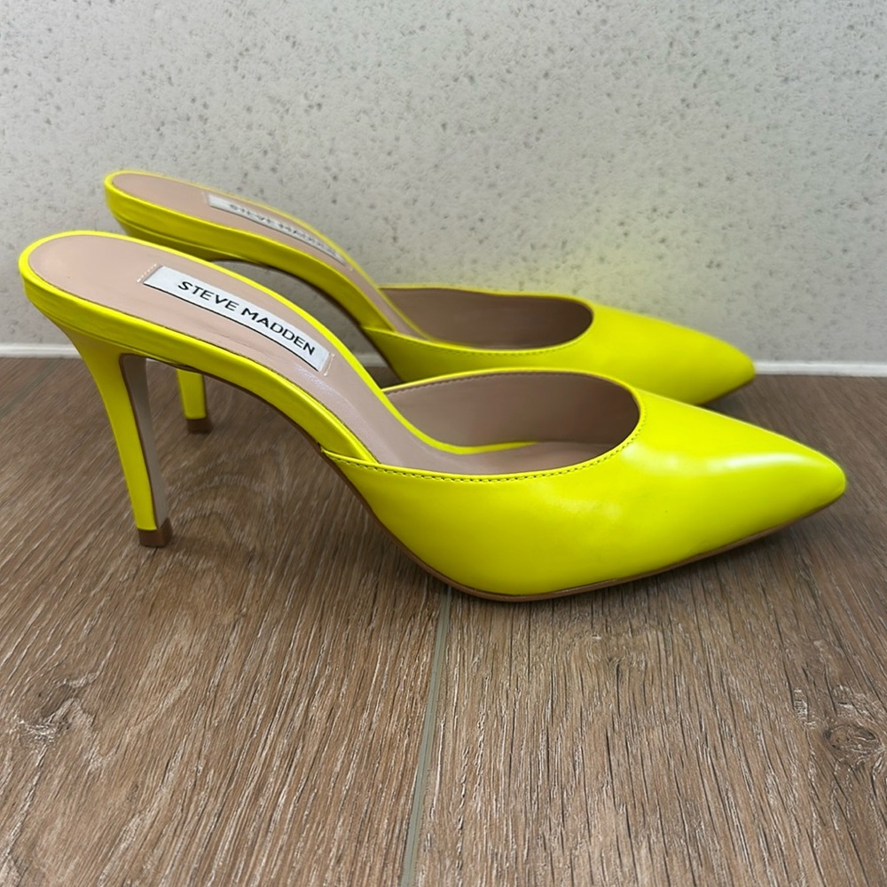 Steve Madden genuine leather upper neon mules